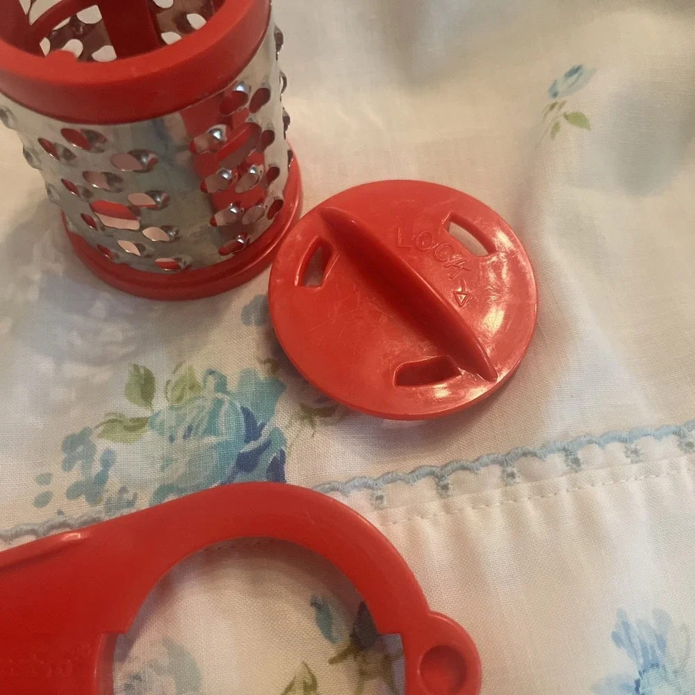 1975 Peanuts Snoopy Sno Cone‎ Maker Ice Shaver, Handle, Locking Cap Parts Only